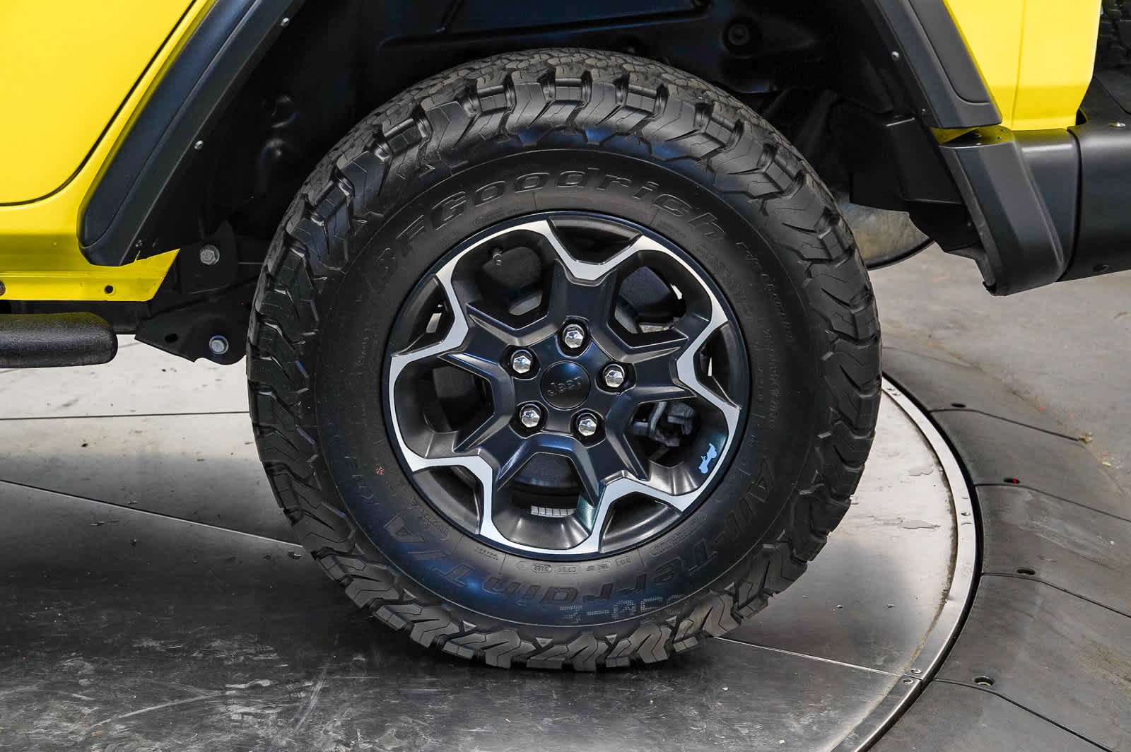 Used 2022 Jeep Wrangler Unlimited Rubicon 4xe w/ Cold Weather Group AWD/4WD image 10