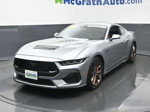 Used 2024 Ford Mustang GT Premium image 18
