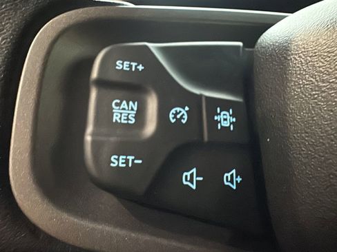 Used 2022 Ford Bronco Black Diamond image 17