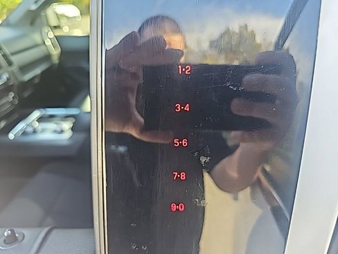 Certified 2020 Ford Expedition XLT image 19