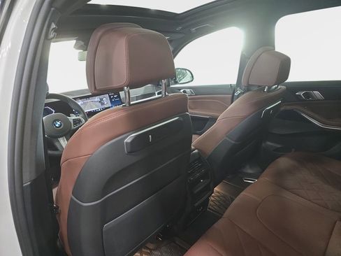 Used 2026 BMW X5 sDrive40i w/ M Sport Package image 12