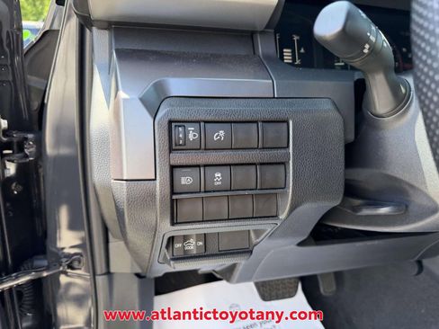 Certified 2025 Toyota Tacoma SR5 AWD/4WD image 26
