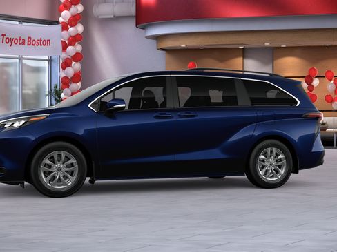 New 2026 Toyota Sienna LE FWD image 3