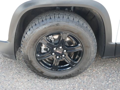 Used 2023 GMC Acadia AT4 w/ Technology Package AWD/4WD image 8