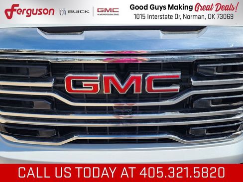 New 2026 GMC Sierra 1500 SLT w/ SLT Premium Plus Package AWD/4WD image 10