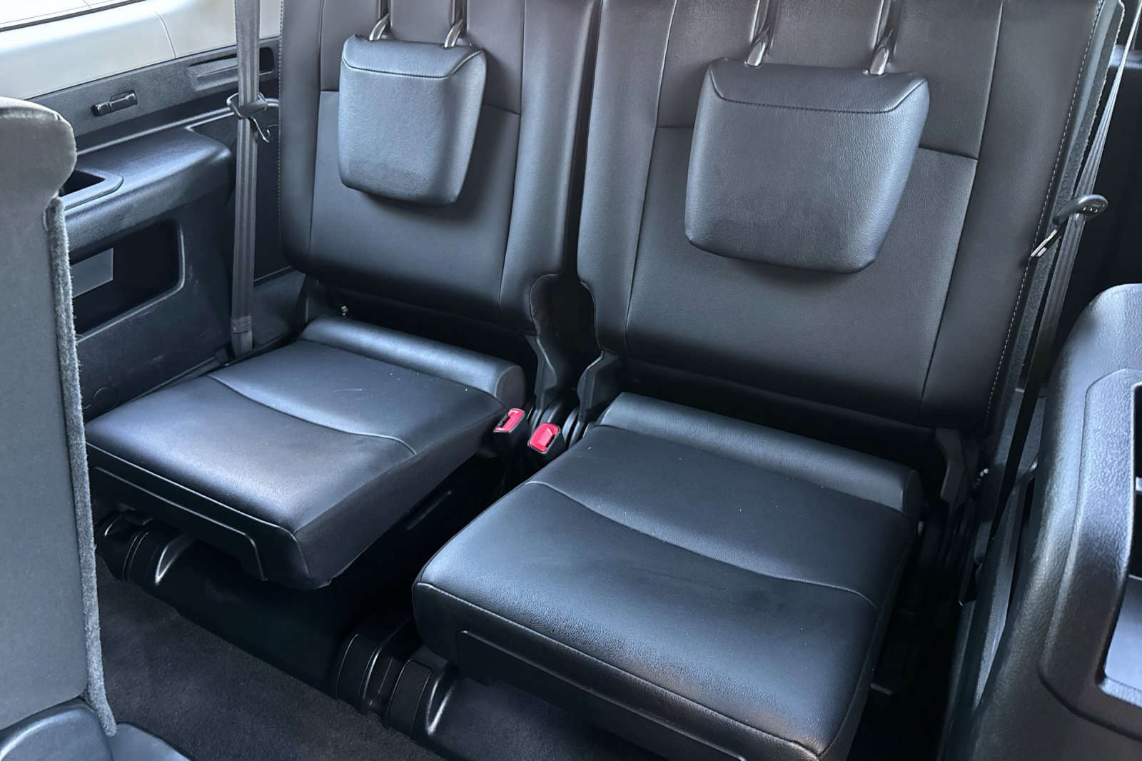Used 2022 Toyota 4Runner SR5 Premium w/ Moonroof Package AWD/4WD image 16