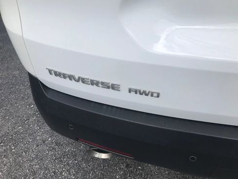 Used 2020 Chevrolet Traverse LT w/ LT Premium Package image 42