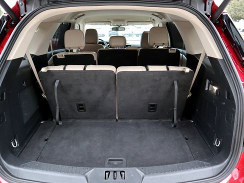 Used 2023 Ford Explorer Limited image 16