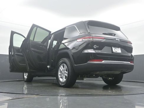 Used 2024 Jeep Grand Cherokee Laredo AWD/4WD image 60