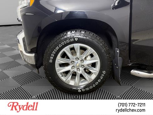 Used 2022 Chevrolet Silverado 1500 LTZ w/ LTZ Premium Package image 9