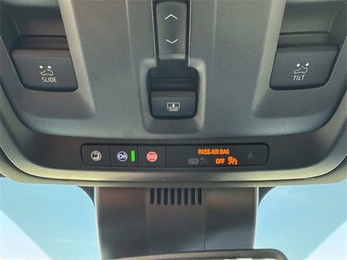 Used 2025 GMC Yukon Denali w/ Sun & Power Step Package image 20