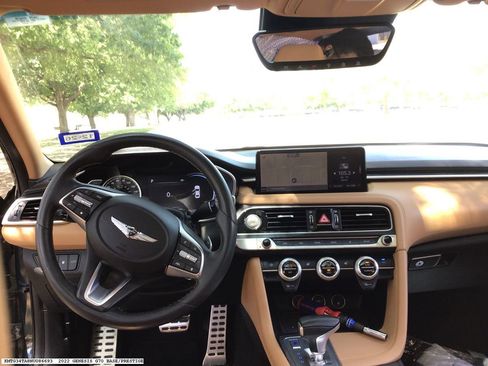 Used 2022 Genesis G70 2.0T w/ Prestige Package RWD image 12