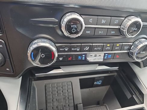 Used 2023 Ford F250 Limited w/ FX4 Off-Road Package AWD/4WD image 30
