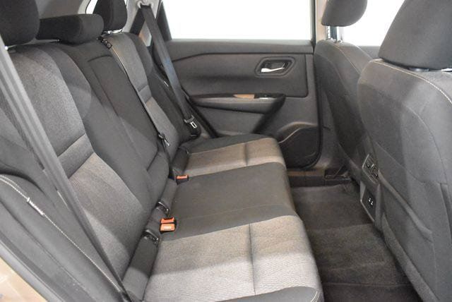 Used 2025 Nissan Rogue SV AWD/4WD image 17