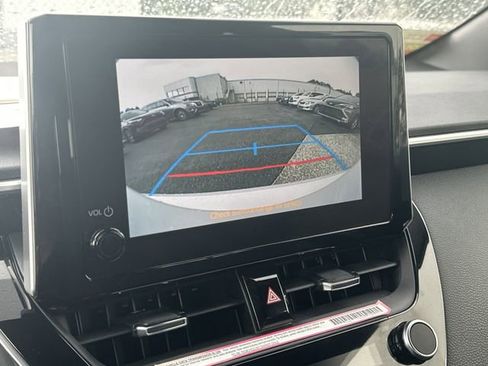 Certified 2025 Toyota Corolla SE FWD image 17