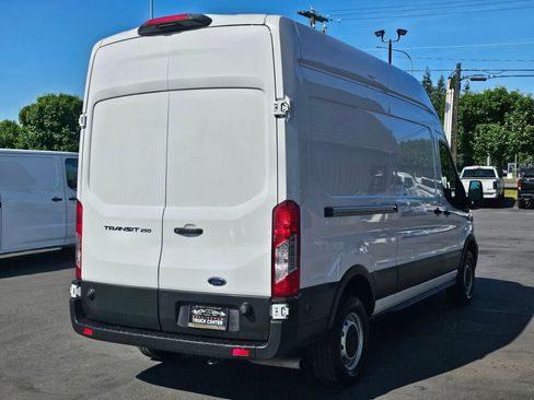 Used 2025 Ford Transit 250 148 High Roof RWD image 5