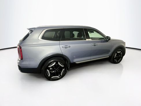 Used 2025 Kia Telluride S FWD image 10