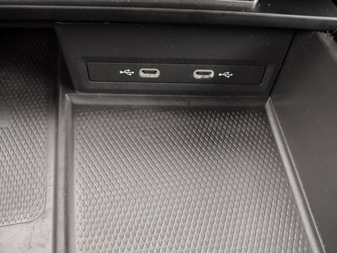 Used 2024 Volkswagen Atlas SE image 30