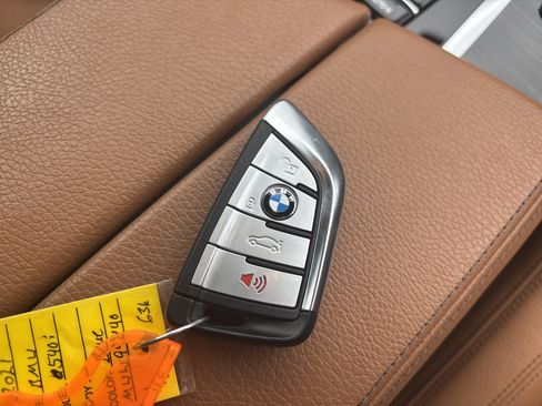 Used 2021 BMW 540i xDrive w/ Premium Package image 37