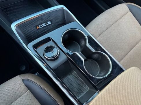 Used 2025 Chevrolet Equinox ACTIV w/ Safety and Technology Package image 16