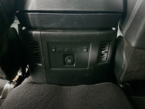Used 2018 RAM 2500 Laramie w/ Sport Appearance Group AWD/4WD image 22