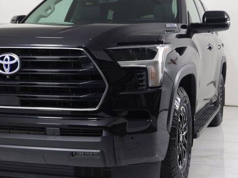 Used 2024 Toyota Sequoia Limited image 78