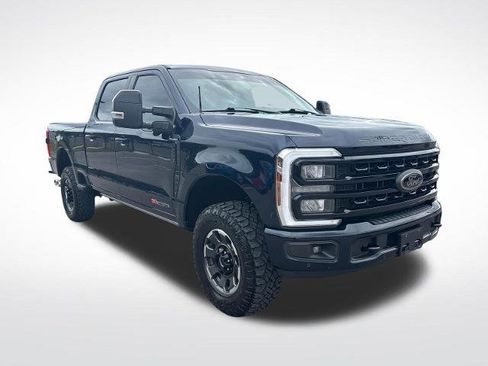 Certified 2024 Ford F250 Lariat w/ Lariat Ultimate Package AWD/4WD image 4