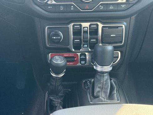 New 2026 Jeep Wrangler Unlimited Rubicon AWD/4WD image 19