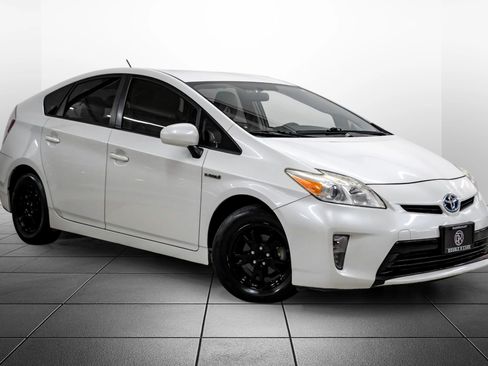 Used 2013 Toyota Prius Two FWD image 6