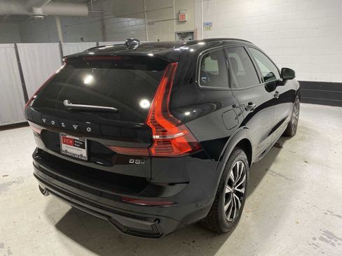 Used 2023 Volvo XC60 B5 Plus image 26