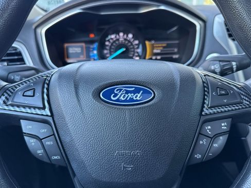 Used 2020 Ford Fusion SE FWD image 35