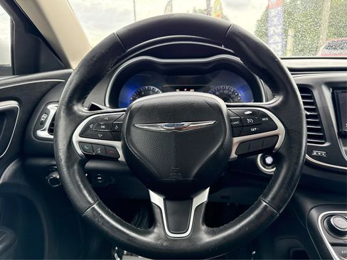 Used 2015 Chrysler 200 Limited w/ Convenience Group FWD image 18
