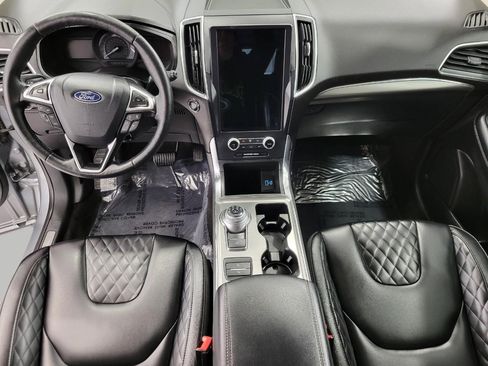 Used 2024 Ford Edge Titanium image 6