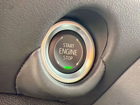 Certified 2025 Chevrolet Suburban Premier RWD image 25