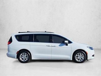 Used 2021 Chrysler Voyager Lxi FWD video 4