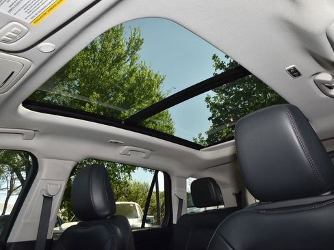 Used 2025 Lincoln Aviator 2WD w/ Equipment Group 101A image 33