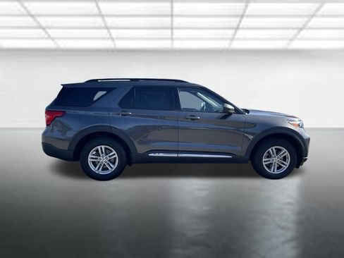 Used 2020 Ford Explorer XLT w/ Comfort Package AWD/4WD image 6