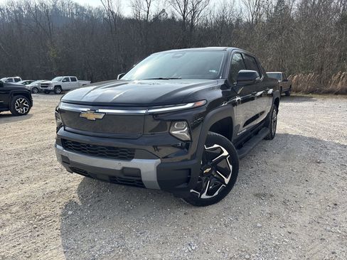New 2026 Chevrolet Silverado EV LT w/ Premium Package image 4