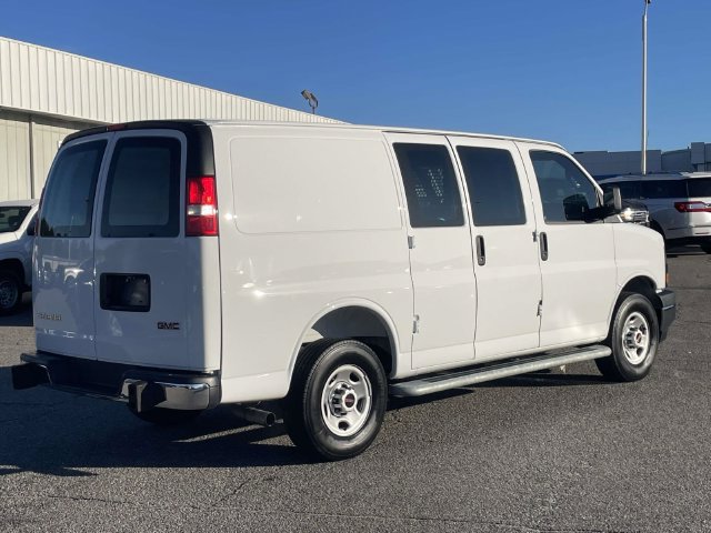 Used 2025 GMC Savana 2500 w/ Driver Convenience Package RWD image 3