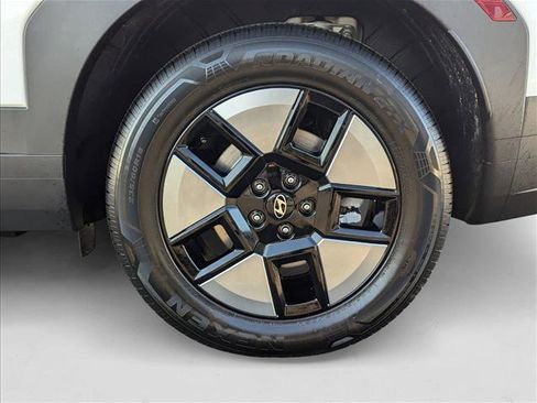 New 2026 Hyundai Santa Fe SEL FWD image 9