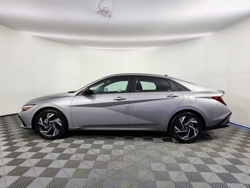 Certified 2025 Hyundai Elantra Sport FWD image 2