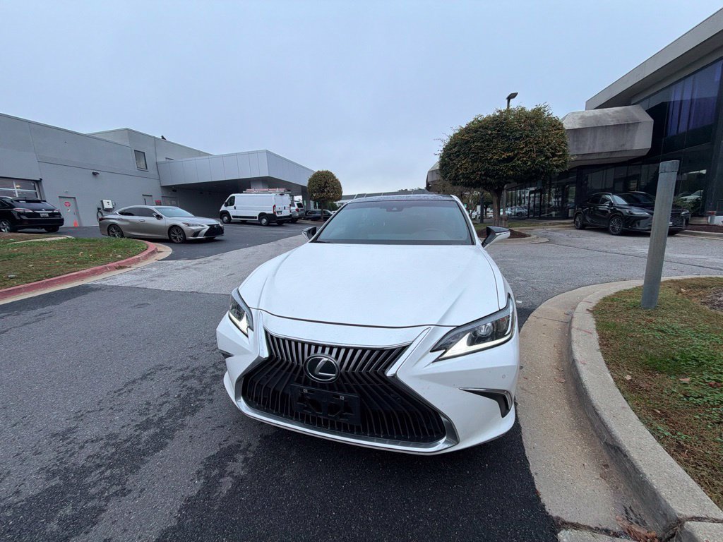 Used 2021 Lexus ES 350 w/ Premium Package FWD image 2