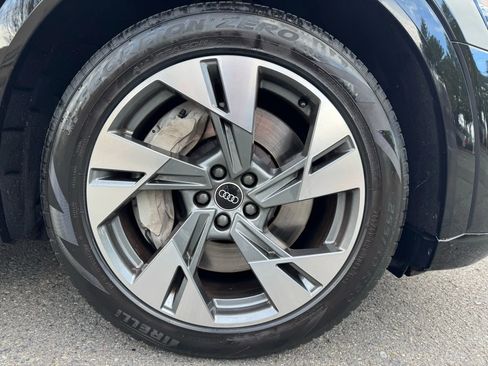 Used 2021 Audi e-tron Premium Plus w/ Premium Plus Package image 20