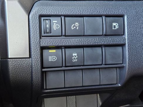 Used 2025 Toyota 4Runner SR5 AWD/4WD image 36