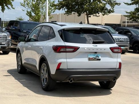 Used 2025 Ford Escape ST-Line FWD image 8