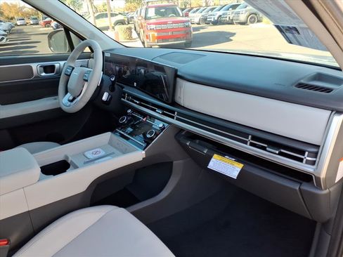 New 2026 Hyundai Santa Fe SE image 6