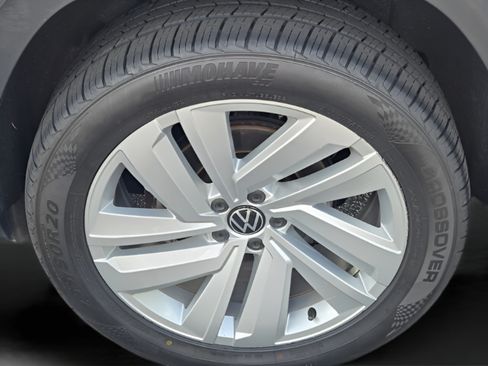 Certified 2022 Volkswagen Atlas Cross Sport SE FWD image 27