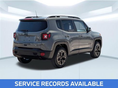 Used 2023 Jeep Renegade Latitude AWD/4WD image 5