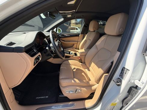 Certified 2026 Porsche Macan Turbo AWD/4WD image 5