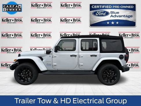 Used 2022 Jeep Wrangler Unlimited Sahara w/ Cold Weather Group AWD/4WD image 4
